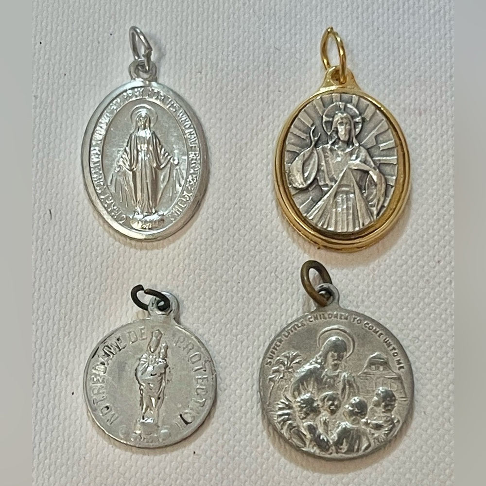 Vtg Old Religious Catholic Medals Cross Pendants Mary Jesus Saints Lot of 4 # 5